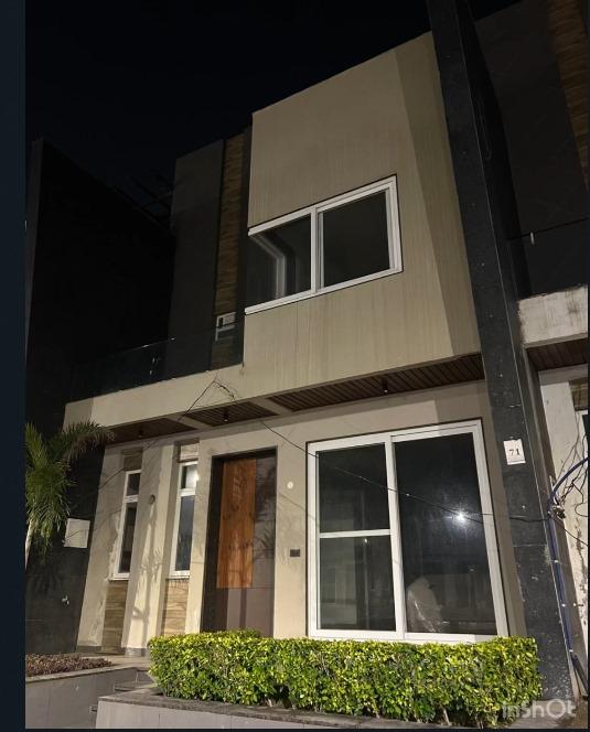 Luxurious Independent House in Shastripuram